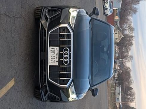 Used 2024 Audi Q3 2.0T Premium image 2