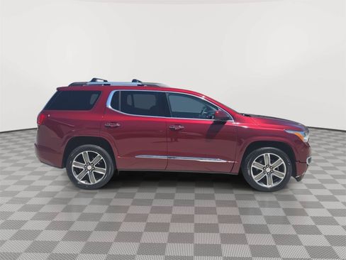 Used 2017 GMC Acadia Denali w/ Technology Package AWD/4WD image 4