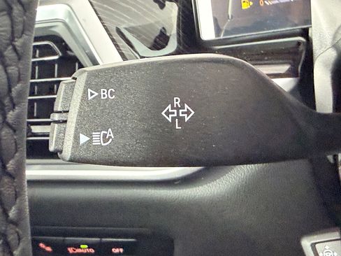 Used 2026 BMW X5 xDrive40i w/ M Sport Package image 27