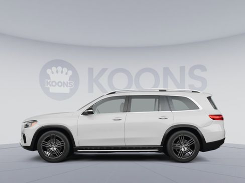 New 2026 Mercedes-Benz GLS 450 4MATIC image 2