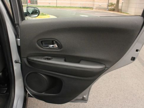 Used 2019 Honda HR-V Sport image 26