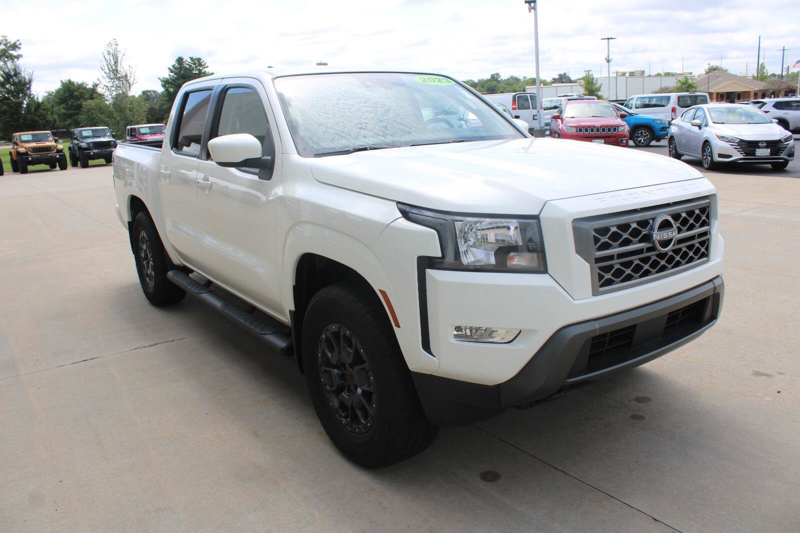 Used 2023 Nissan Frontier SV w/ SV Convenience Package AWD/4WD image 5