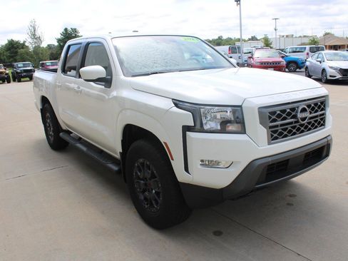 Used 2023 Nissan Frontier SV w/ SV Convenience Package AWD/4WD image 5