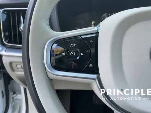 Used 2019 Volvo S60 T5 Momentum w/ Premium Package image 20