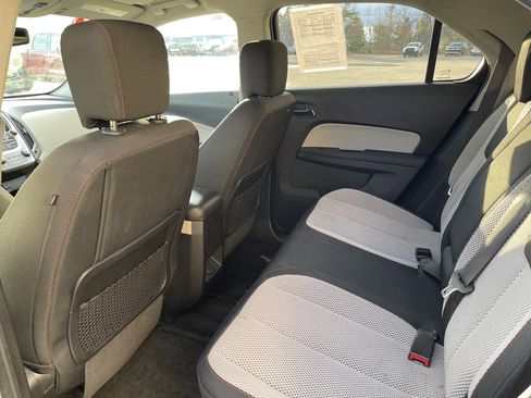 Used 2017 Chevrolet Equinox LT w/ Convenience Package image 11