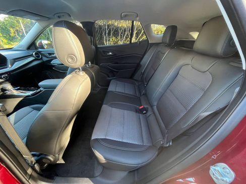 Used 2025 Chevrolet Trax LT image 23