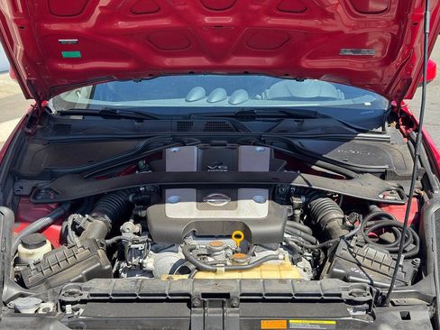 Used 2016 Nissan 370Z Coupe RWD image 9