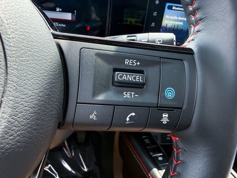 Certified 2025 Nissan Kicks SR w/ SR Premium Package AWD/4WD image 39