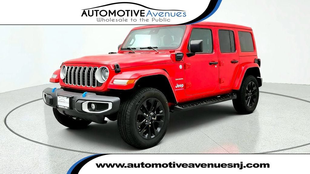 Used 2024 Jeep Wrangler Unlimited Sahara AWD/4WD image 1