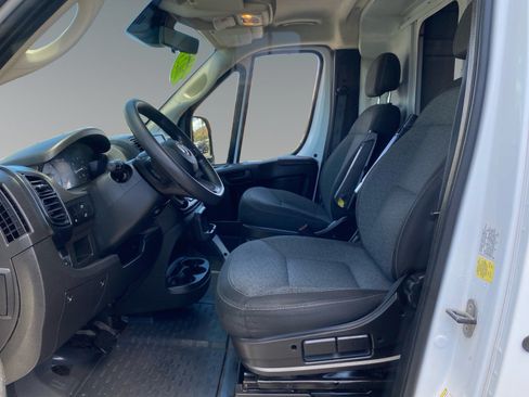Used 2023 RAM ProMaster 3500 w/ Convenience Group FWD image 9