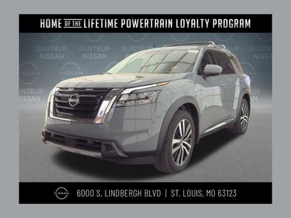 Used 2025 Nissan Pathfinder Platinum w/ Cargo Package