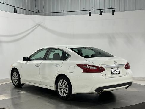 Used 2018 Nissan Altima 2.5 S w/ S Convenience Package FWD image 13