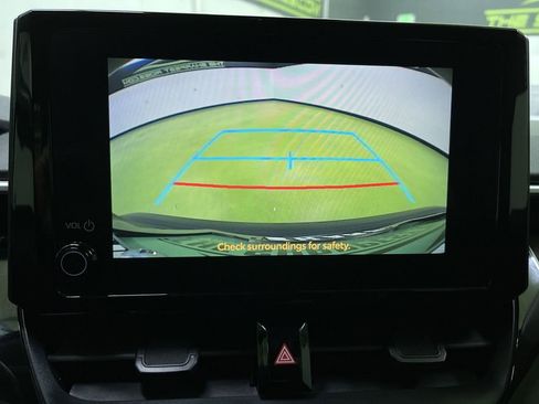 Used 2025 Toyota Corolla LE image 22