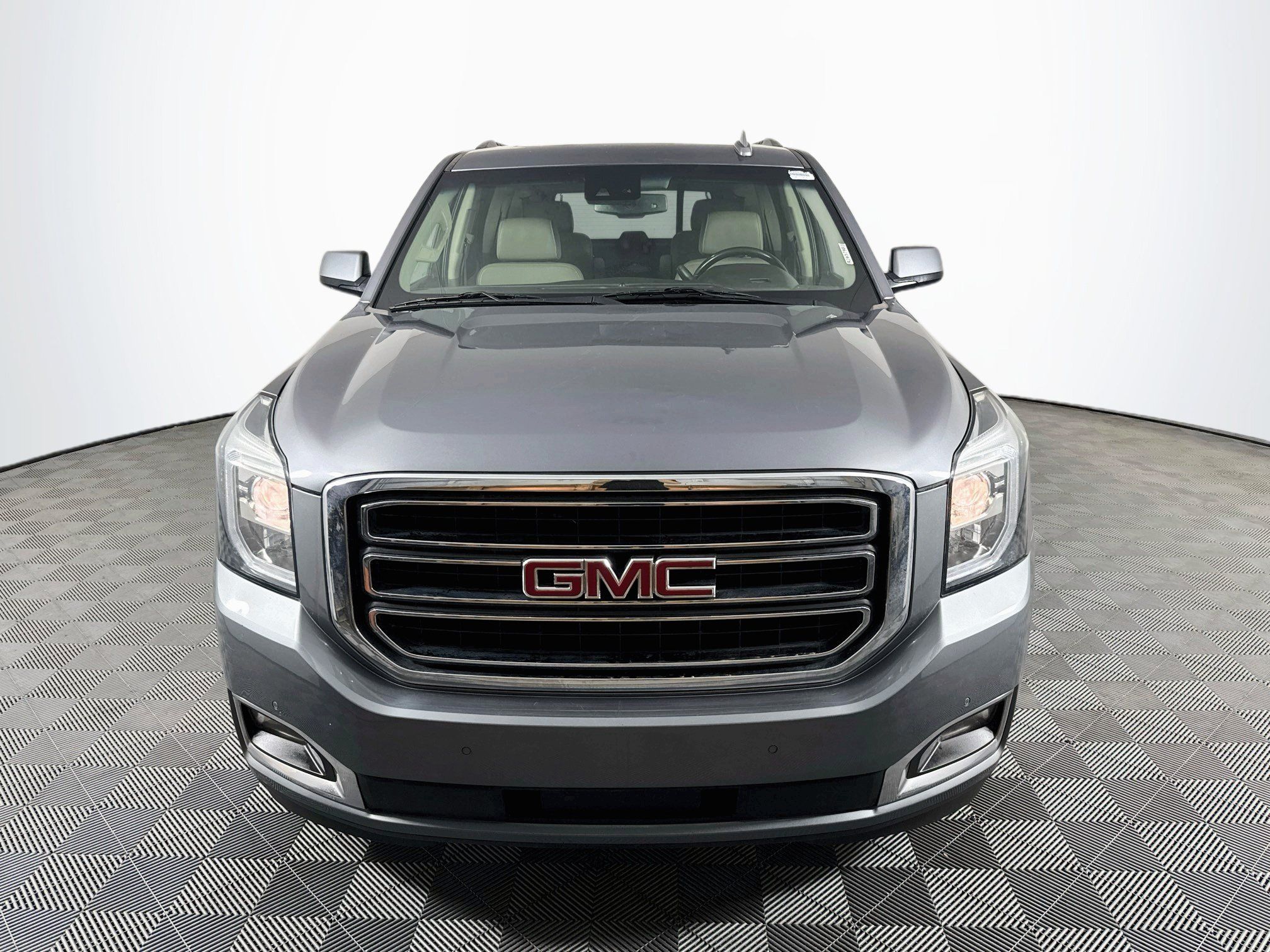 Used 2019 GMC Yukon SLT RWD image 2
