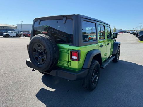 Used 2025 Jeep Wrangler Sport image 9