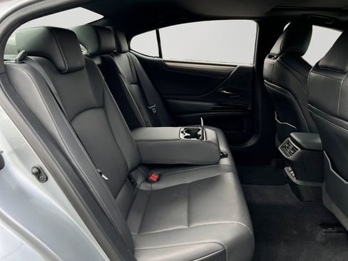 Used 2022 Lexus ES 350 F Sport image 8