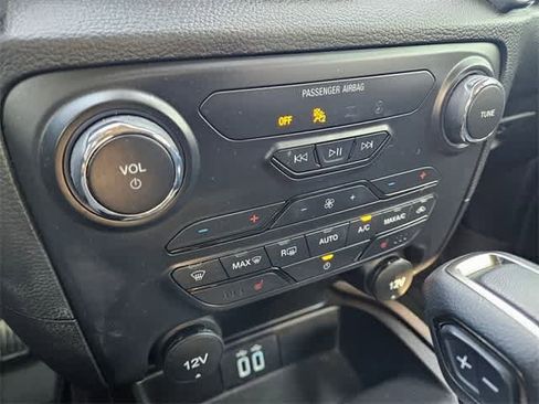 Used 2023 Ford Ranger Lariat w/ FX4 Off-Road Package image 32