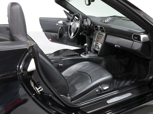 Used 2008 Porsche 911 Cabriolet image 25