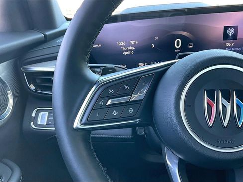 Used 2025 Buick Enclave Avenir w/ Super Cruise Package image 18