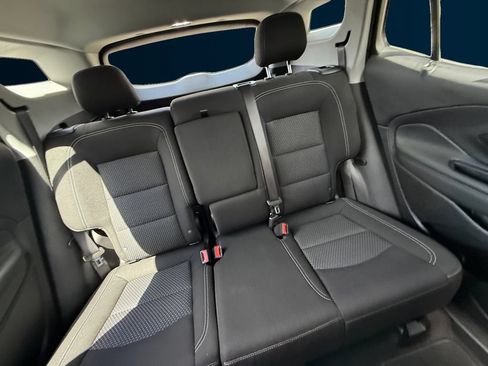 Used 2024 GMC Terrain SLE w/ Driver Convenience Package FWD image 18