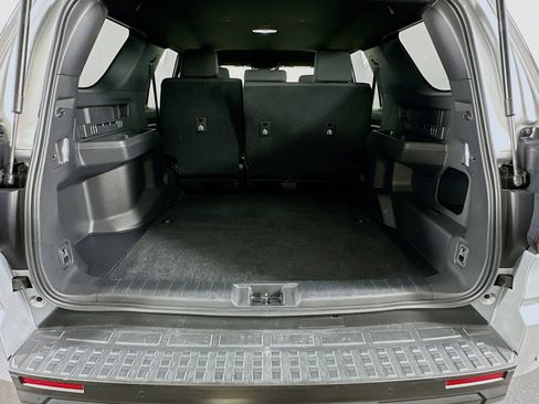 Used 2025 Toyota 4Runner TRD Off-Road image 28