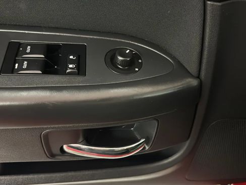 Used 2010 Dodge Challenger SE RWD image 16