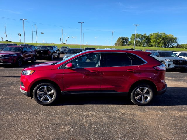 Used 2024 Ford Edge SEL w/ Convenience Package AWD/4WD image 4