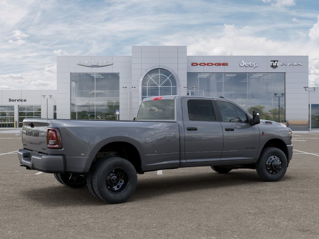 New 2026 RAM 3500 Big Horn AWD/4WD image 4