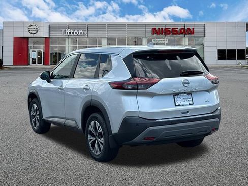 Used 2023 Nissan Rogue SV FWD image 5