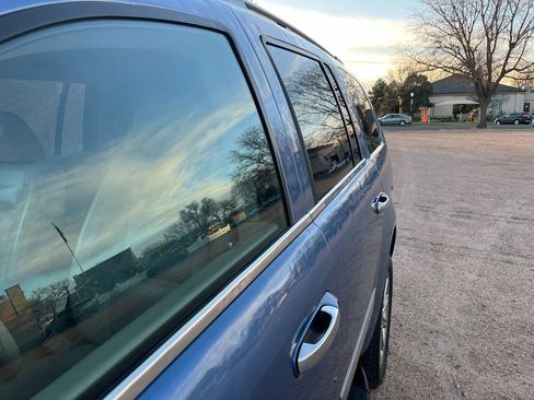 Used 2007 Chrysler Aspen Limited image 11