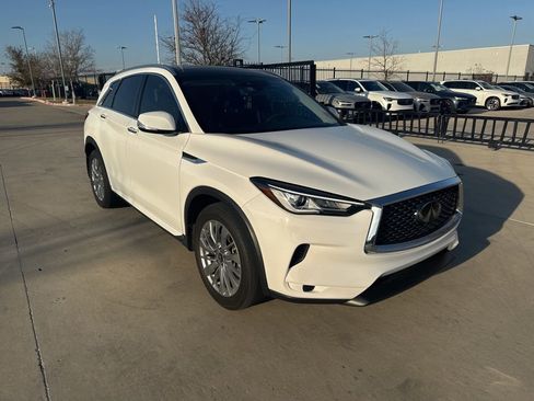 Certified 2023 INFINITI QX50 Luxe w/ Cargo Package image 2