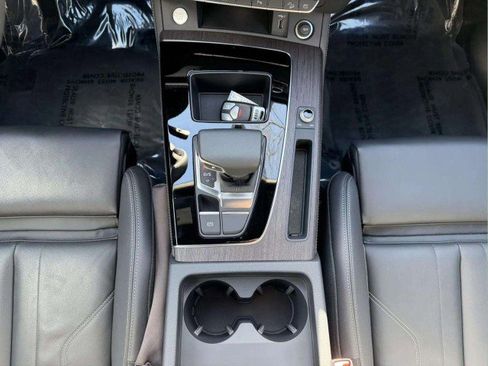 Certified 2025 Audi Q5 e Premium Plus w/ Premium Plus Package image 16