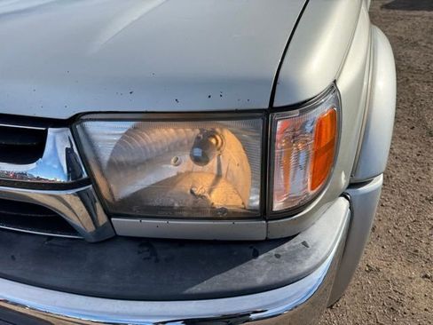 Used 2001 Toyota 4Runner SR5 image 10