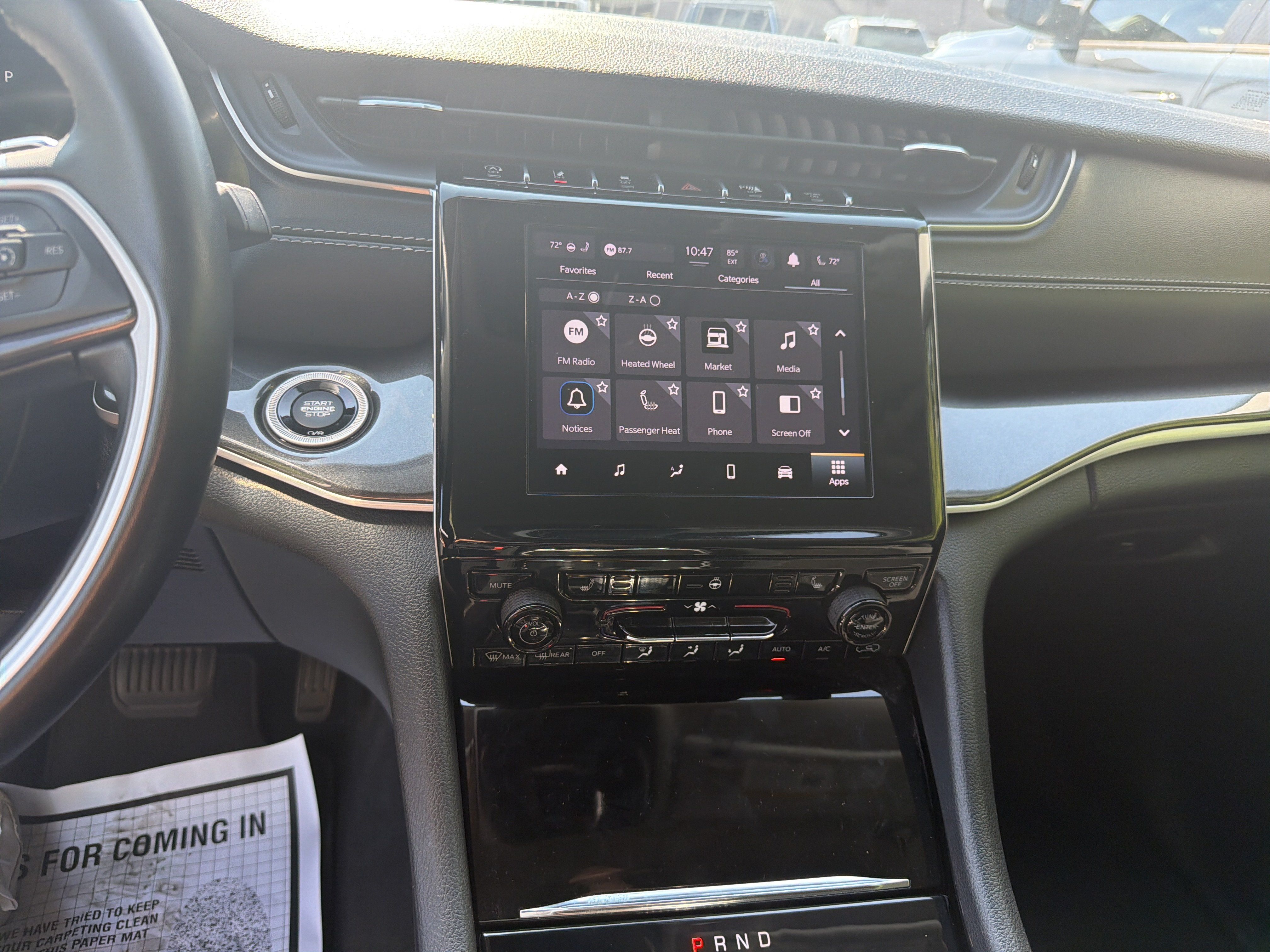 Used 2022 Jeep Grand Cherokee Laredo w/ Luxury Tech Group I AWD/4WD image 28