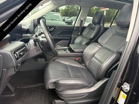 Certified 2025 Lincoln Aviator Reserve w/ Equipment Group 201A AWD/4WD image 12