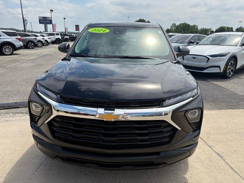 Used 2024 Chevrolet TrailBlazer LS w/ LS Convenience Package AWD/4WD image 8