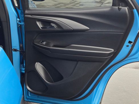 Used 2025 Chevrolet TrailBlazer LT w/ LT Cold Weather Package image 9