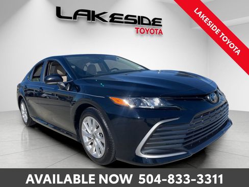 Used 2023 Toyota Camry LE image 8