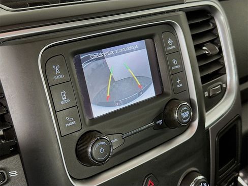 Used 2022 RAM 1500 Classic SLT image 13