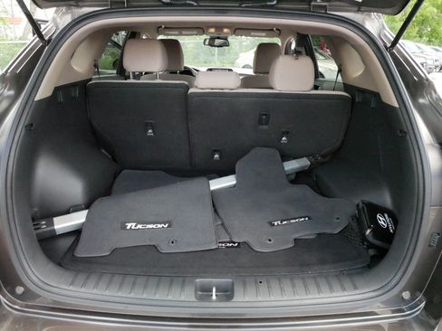 Used 2019 Hyundai Tucson Value w/ Cargo Package AWD/4WD image 18