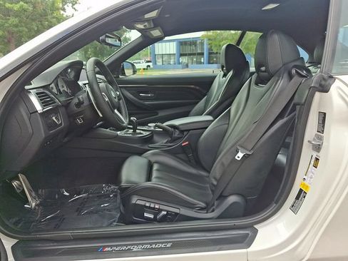 Used 2017 BMW M4 Convertible RWD image 15