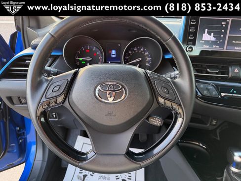 Used 2019 Toyota C-HR XLE image 23
