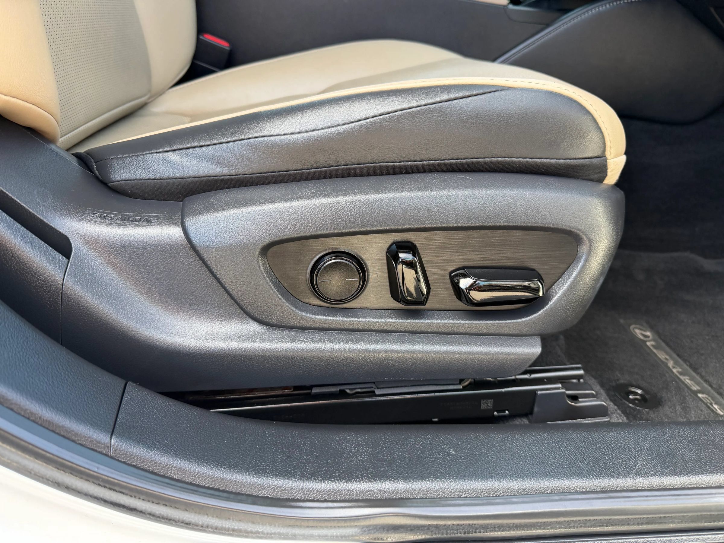 Used 2019 Lexus ES 350 w/ Premium Package FWD image 17