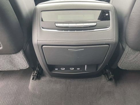 Used 2021 Cadillac Escalade Premium Luxury Platinum image 15