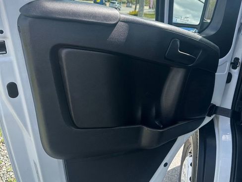 Used 2023 RAM ProMaster 2500 FWD image 8