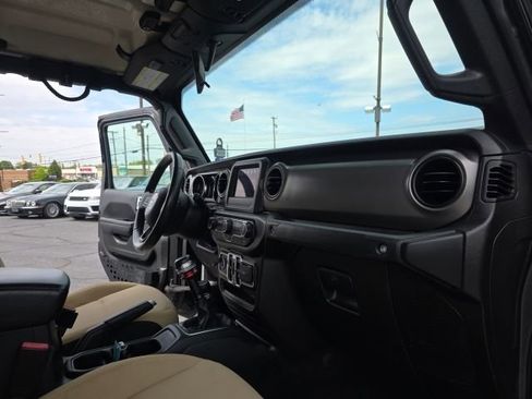 Used 2021 Jeep Gladiator Sport AWD/4WD image 40