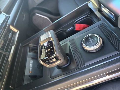 Used 2024 GMC Hummer EV 2X image 17