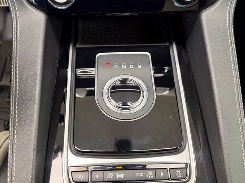 Used 2017 Jaguar F-PACE R-Sport image 55