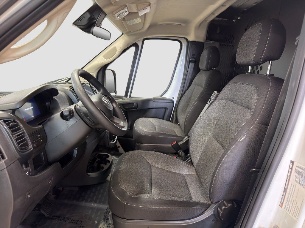 Used 2025 RAM ProMaster 2500 w/ U-Haul Equipment Group FWD image 7