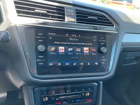 Used 2024 Volkswagen Tiguan SE w/ Panoramic Sunroof Package AWD/4WD image 20